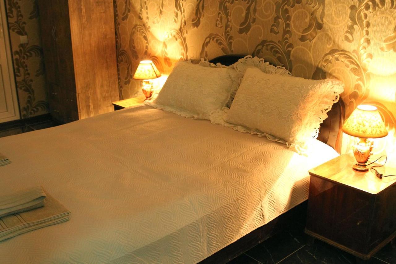 Georgian Hosts Tbilisi Hotell Exteriör bild